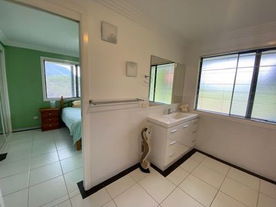 16 Ironbark Road, Mount Burrell