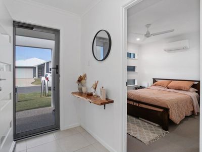 6 Lugano Mews, Andergrove