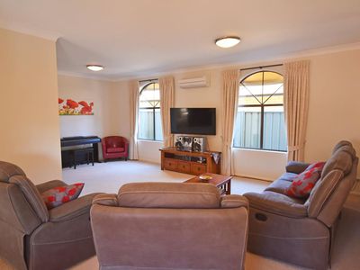 7 Belmore Place, Dubbo