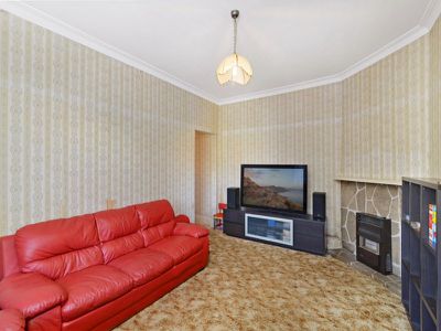 2 Swinbourne Street, Botany