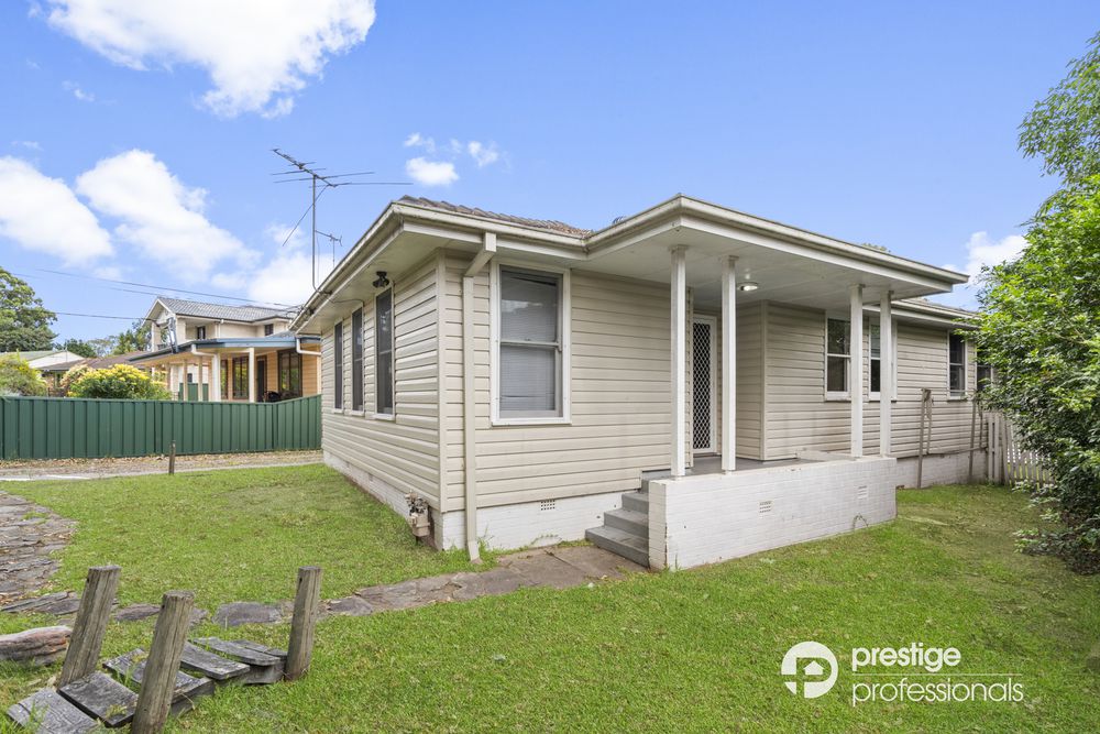 11 Salamaua Crescent, Holsworthy