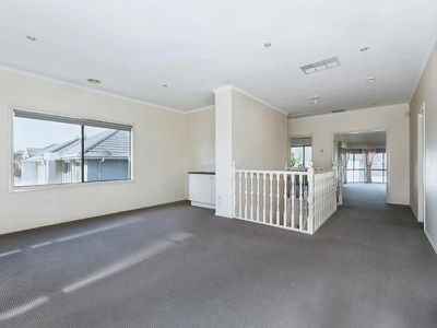 9 Lakeside Drive, Point Cook
