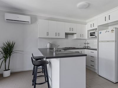 35 & 35a Gemini Way, Narrawallee