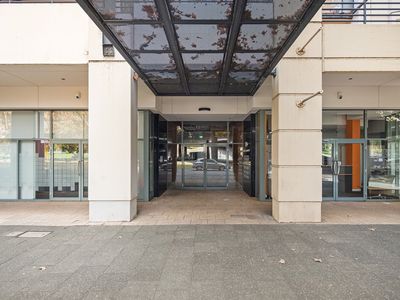 28 / 110 Mounts Bay Road, Perth