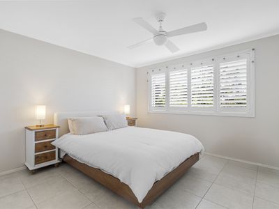 4 / 18 Back Street, Biggera Waters