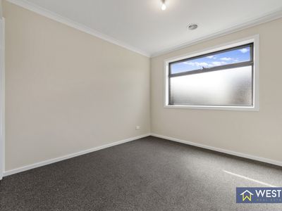 20 Aylesbury Terrace, Werribee