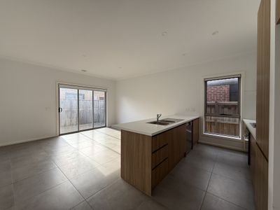 4 Maven Way, Tarneit