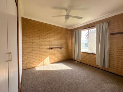 4 / 18A Schubert Crescent, Wodonga