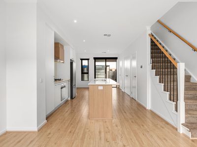 26 Graduation Parade, Taperoo