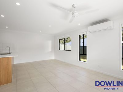 1 / 4 Emerald Close, Medowie