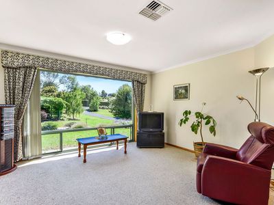 9 Turnbull Drive, Worrolong