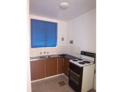 9 / 4 Bank Street, Meadowbank