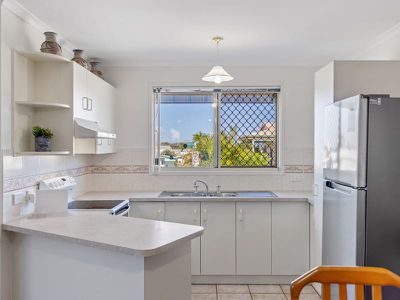 9 / 65 Caloundra Road , Little Mountain
