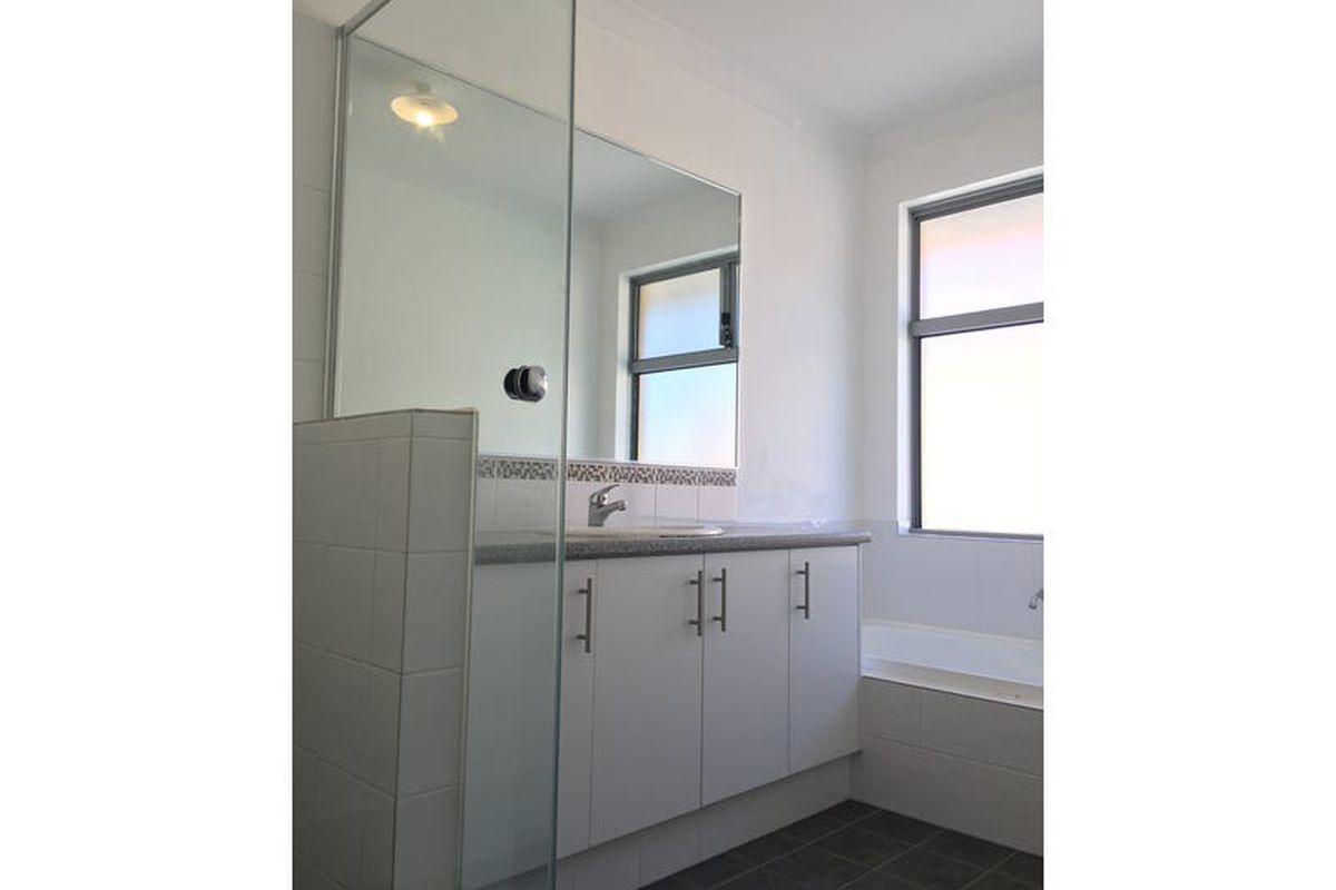 1 / 16 Hill View Terrace, St James