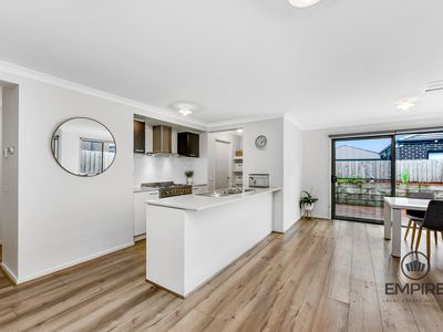52 Chesney Circuit, Clyde