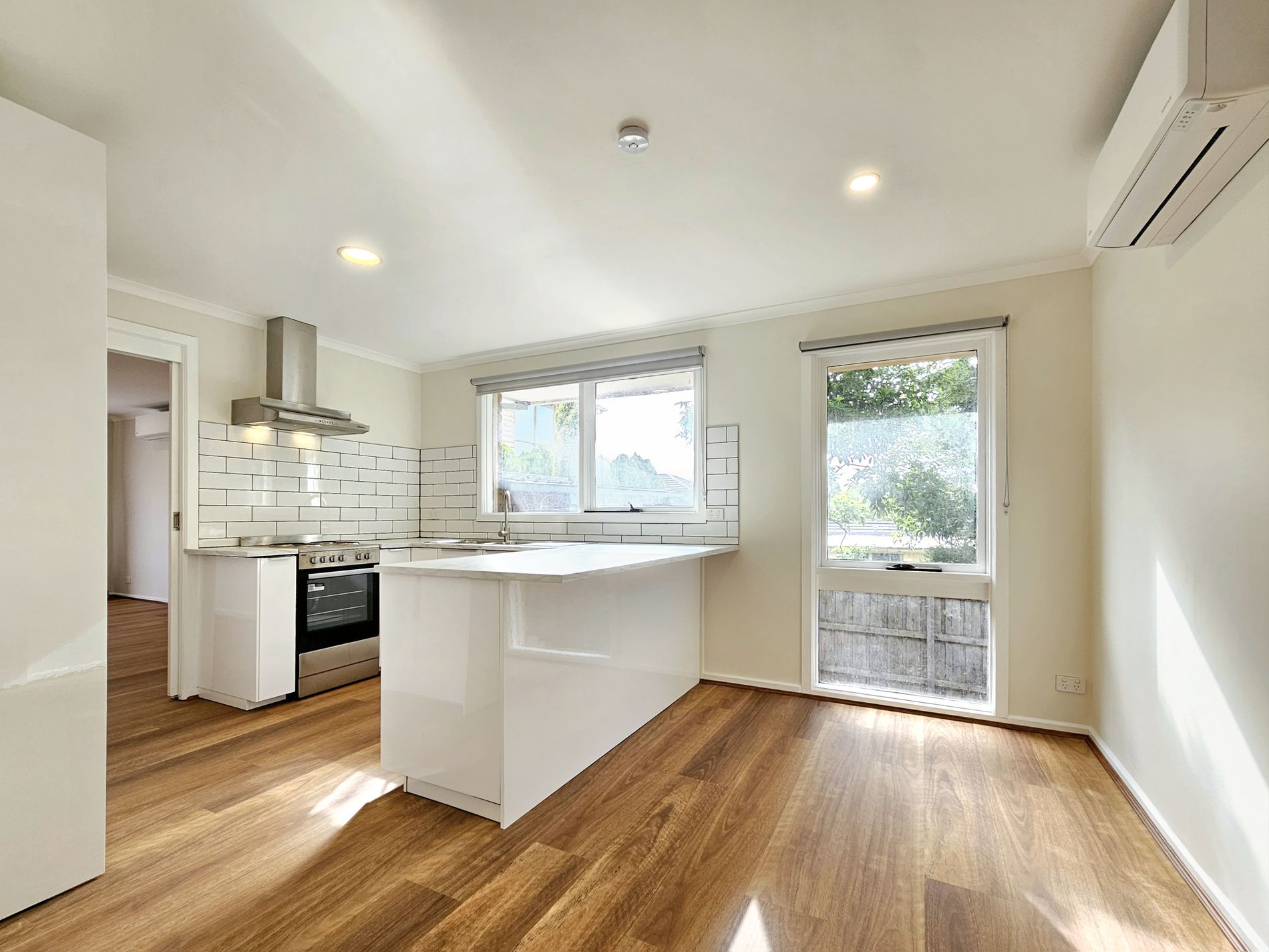 4 / 42 Greendale Road, Doncaster East