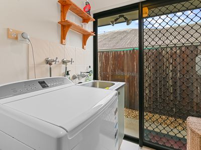 10 WOODROSE DRIVE, Mount Sheridan