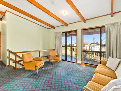 8 The Parapet, Manyana
