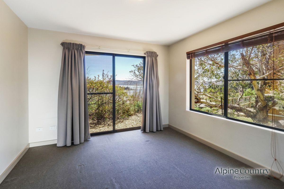 2 / 18 Nettin Circuit, Jindabyne