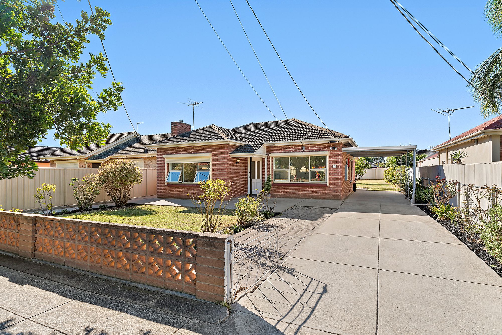 13 Press Road, Brooklyn Park
