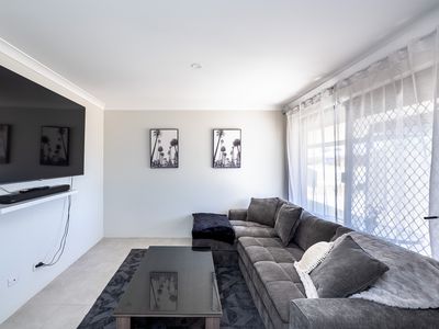 1 Kookynie Loop , Baldivis