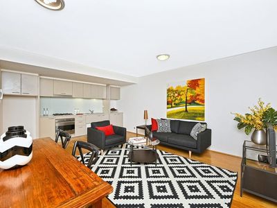 502 / 6 Short Street, Surry Hills