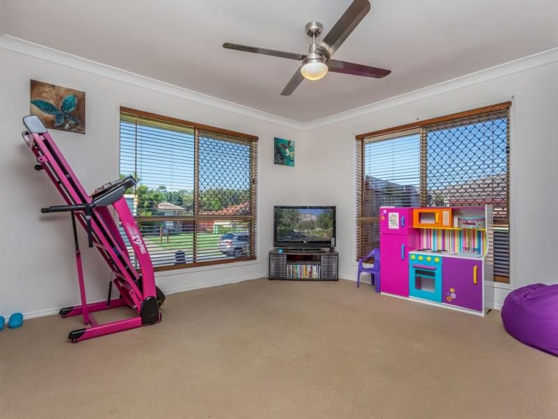 5 Chantrey Court, Kallangur