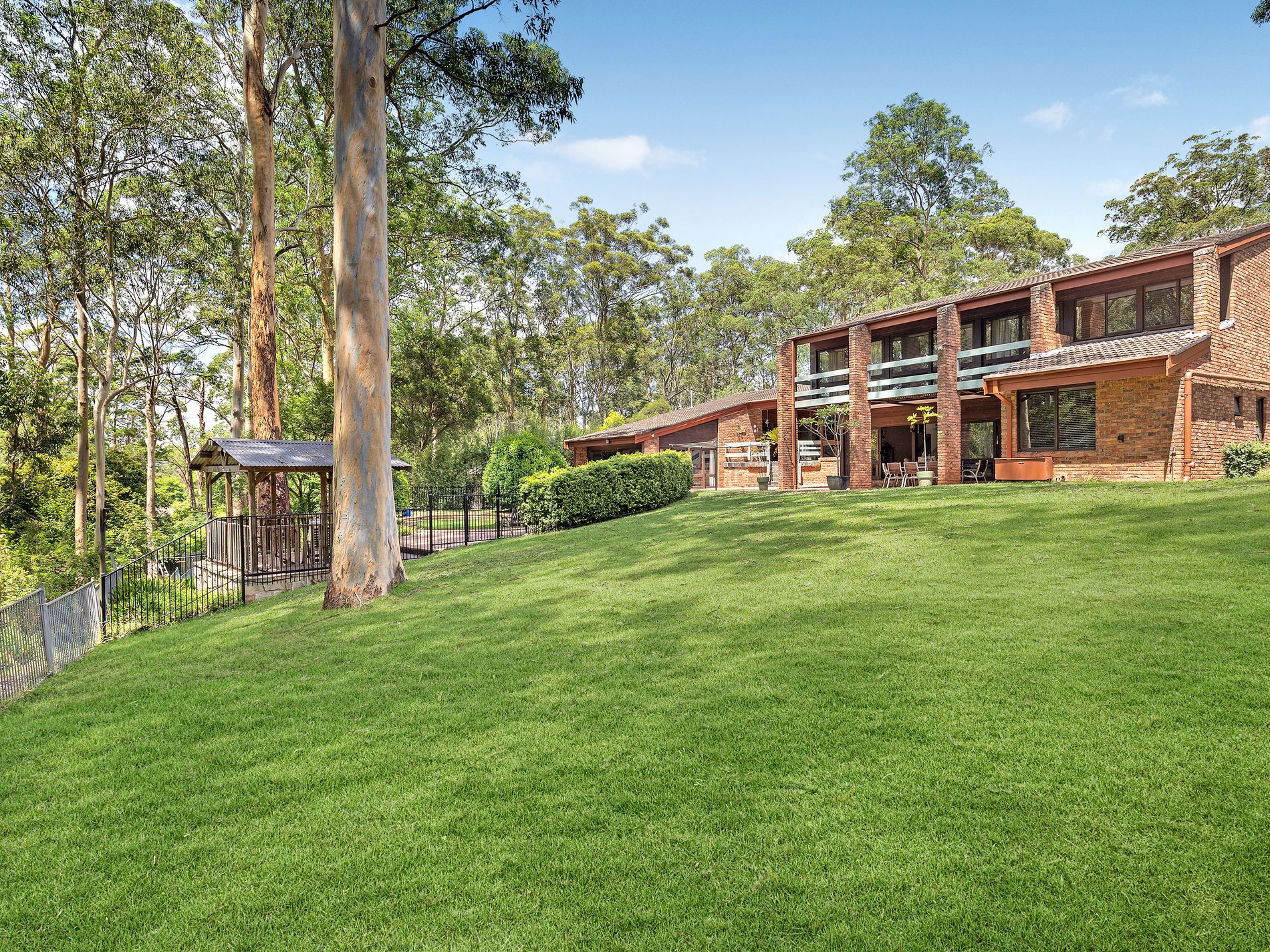 11 Forest Knoll, Castle Hill