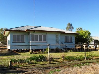 126 Wren street, Longreach