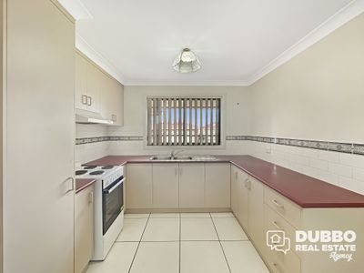 3 Carling Court, Dubbo