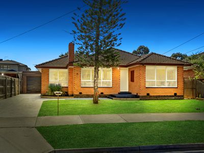 61 Ridge Drive, Avondale Heights