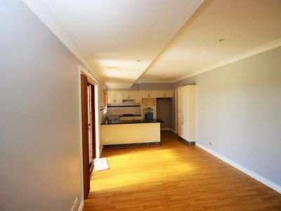 1 / 28 Dees Close, Bathurst
