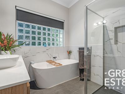 6 Mercy Court, Narre Warren South