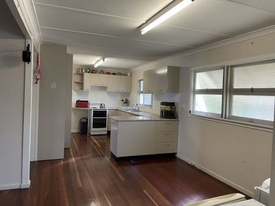 94 Mulgrave St, Gin Gin