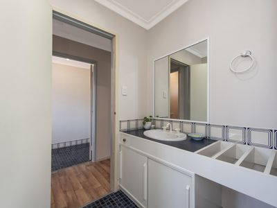 64 Kingston Way, Safety Bay