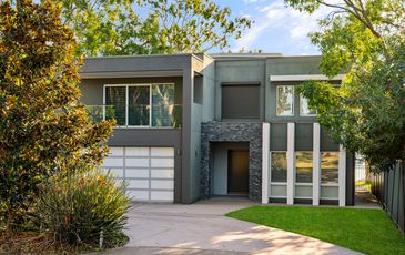 12 Gordon Avenue, Summerland Point