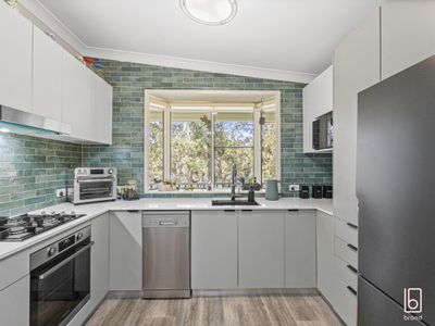 4 / 186 Sunrise Avenue, Halekulani