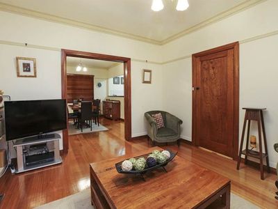 5 Central Avenue, Manifold Heights