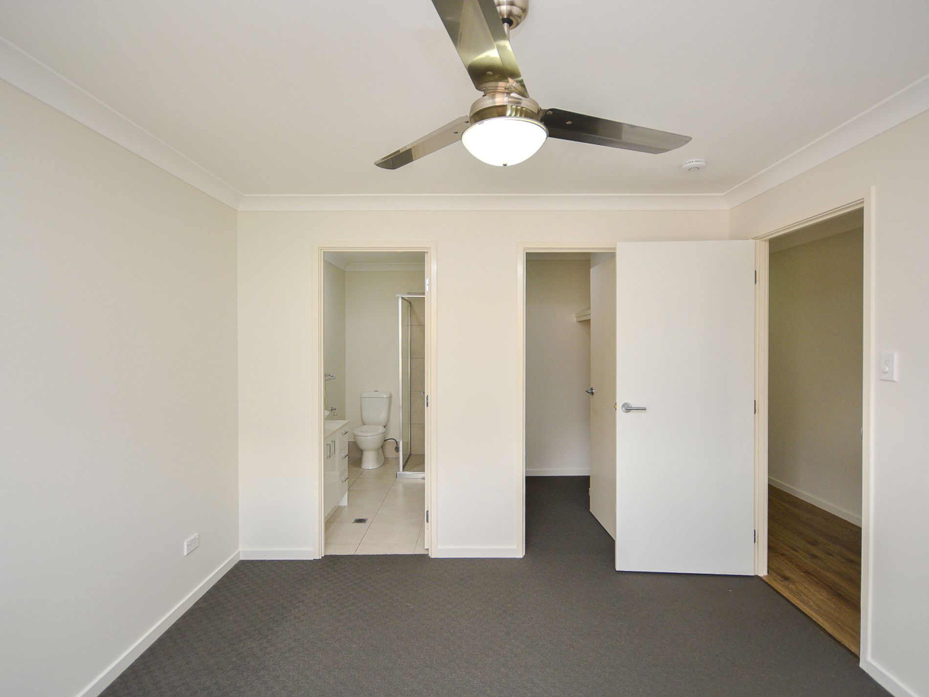 1 / 17 Faustina Close, Augustine Heights