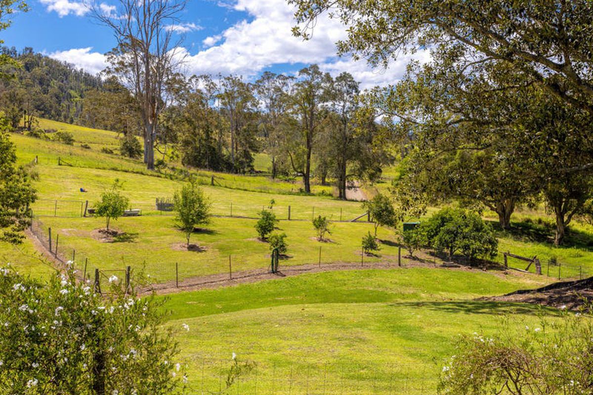 792 Mooral Creek Road, Strathcedar