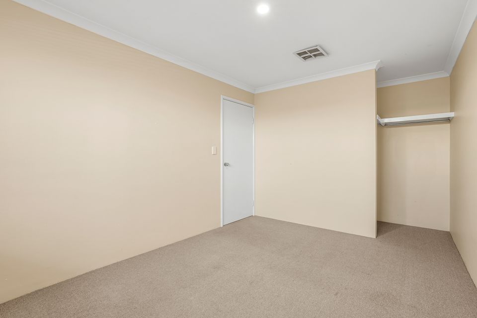 13 Valheru Avenue, Rockingham