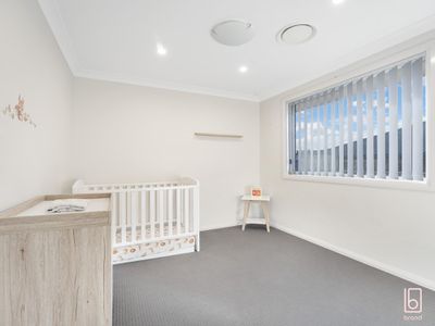 22 Grasstree Avenue, Woongarrah