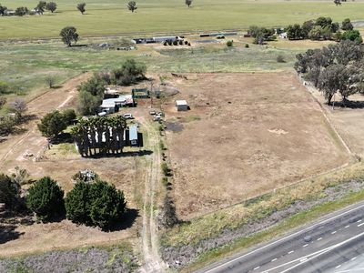 2200B Newell Highway, Tichborne