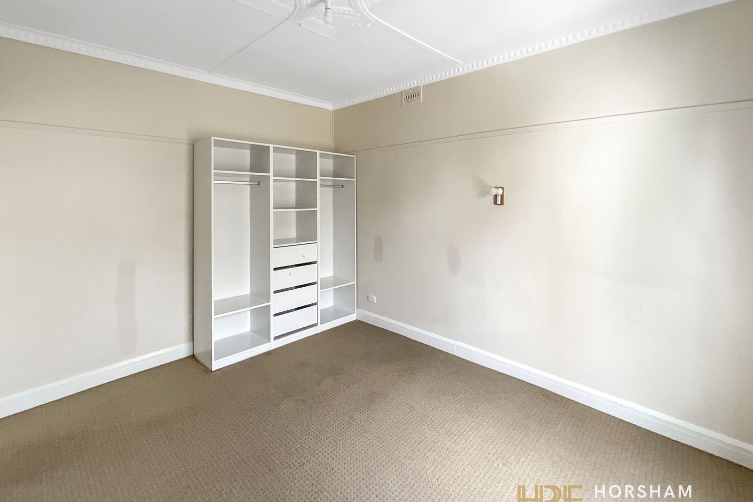 16 Johnson Street, Horsham