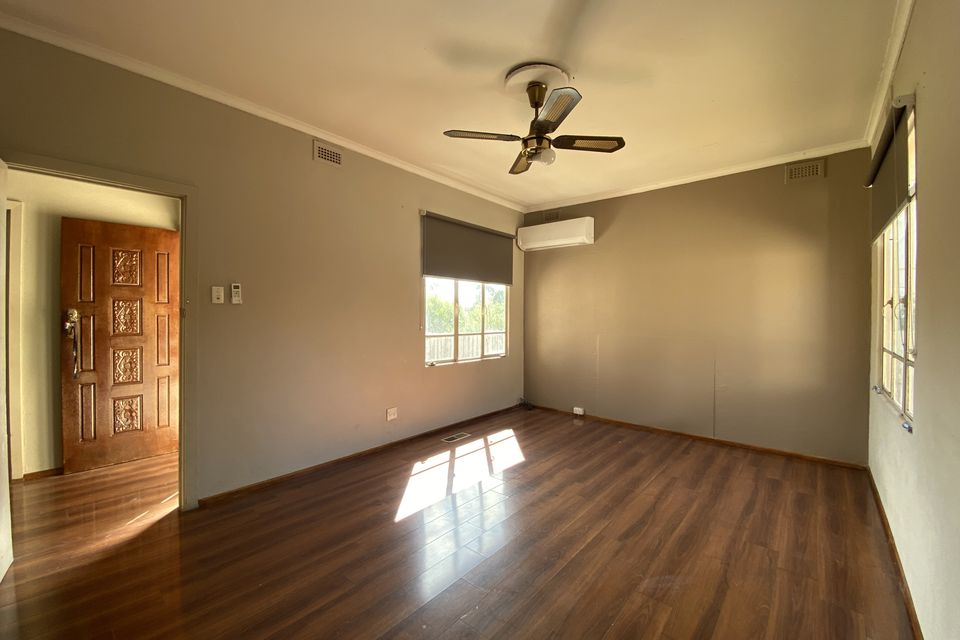 1 / 4 Margot Street, Chadstone