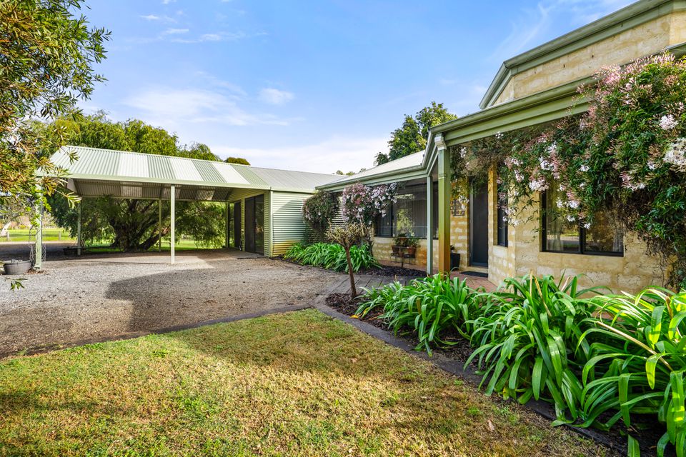 36 Beacham Road, Serpentine