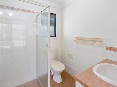 6 Badminton Court, Forest Lake