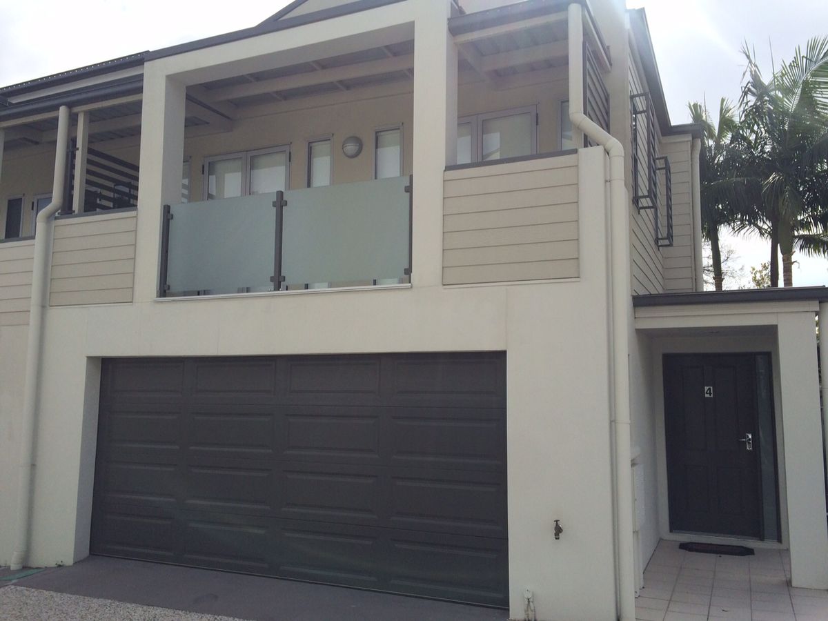 4 / 146 Carmody Rd, St Lucia