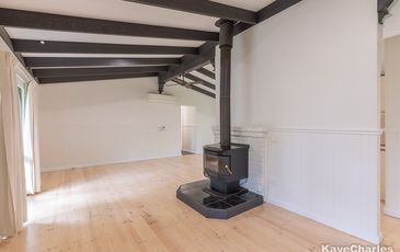 4 Simmons Close, Cockatoo