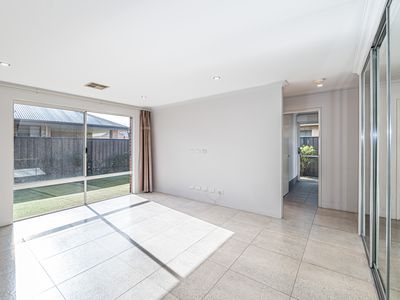 18 Plavin Street, Piara Waters